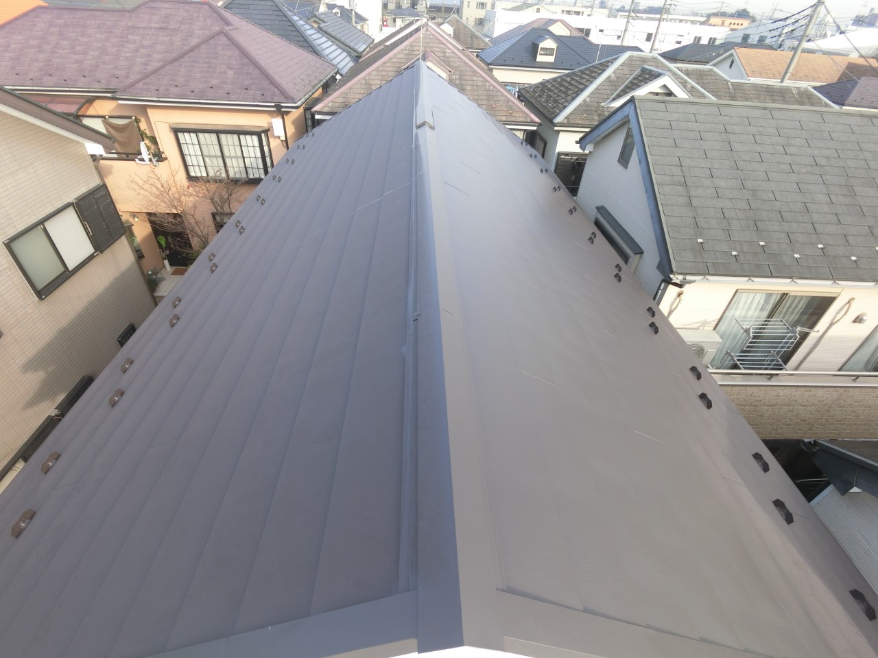 築14年、脆くなった屋根はカバー工法でずっとナガモチプラン(^^♪