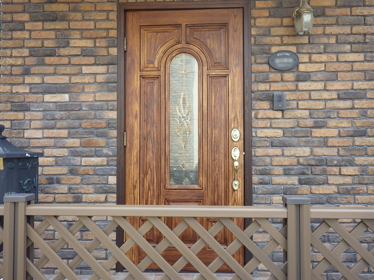 ファイバーグラス製 輸入玄関ドアの塗装(∩´∀｀)∩