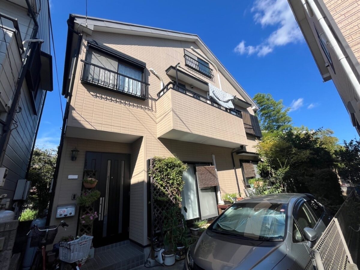 雨水や湿気による外壁の反りや剥がれ｜一部貼り替え＆透湿×防水のコキュートップ水性Si塗装