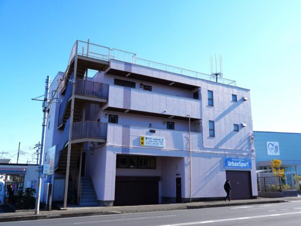 さいたま市　自然な色の切り替えと配色バランスが、ポイント！集合住宅の塗り替え工事