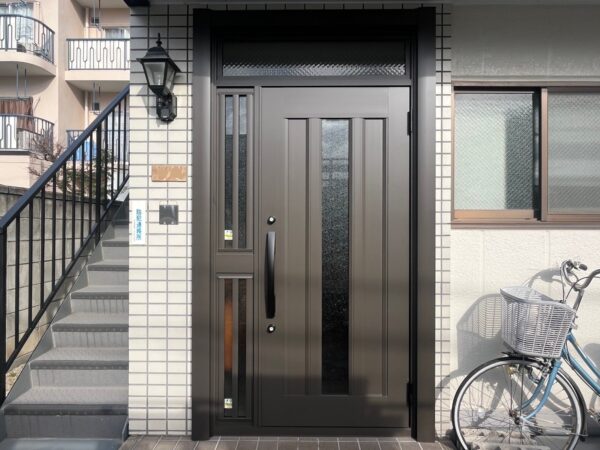 東京都北区 N様邸｜LIXIL「リシェント」防犯合わせガラス仕様 玄関ドア交換工事