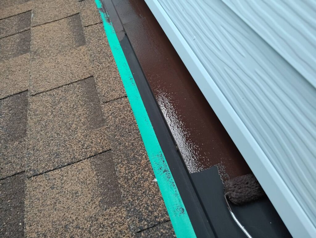 雨押え 上塗り