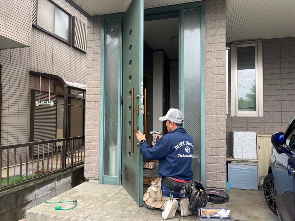 既存ドアハンドル撤去