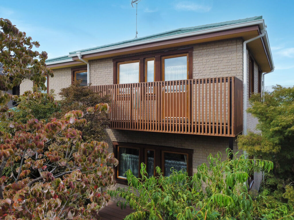 所沢市｜スウェーデンハウスの木製バルコニー・テラスを解体し、安心して長く暮らせる耐久性の高い仕様へ再生