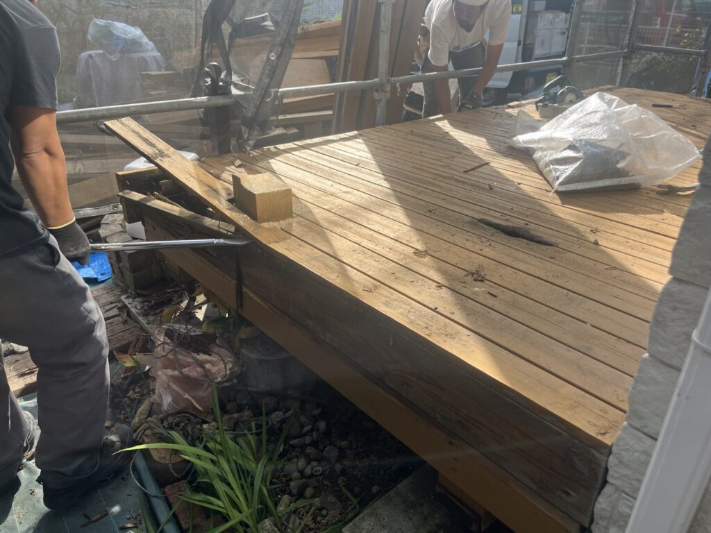 木製テラスデッキ解体